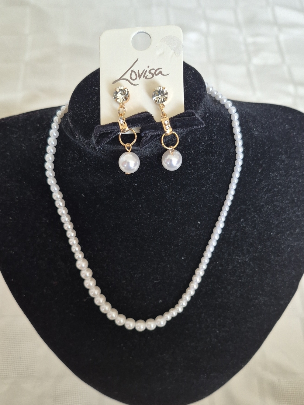 Lovisa White Faux Pearl Necklace with Matching Drop Earrings